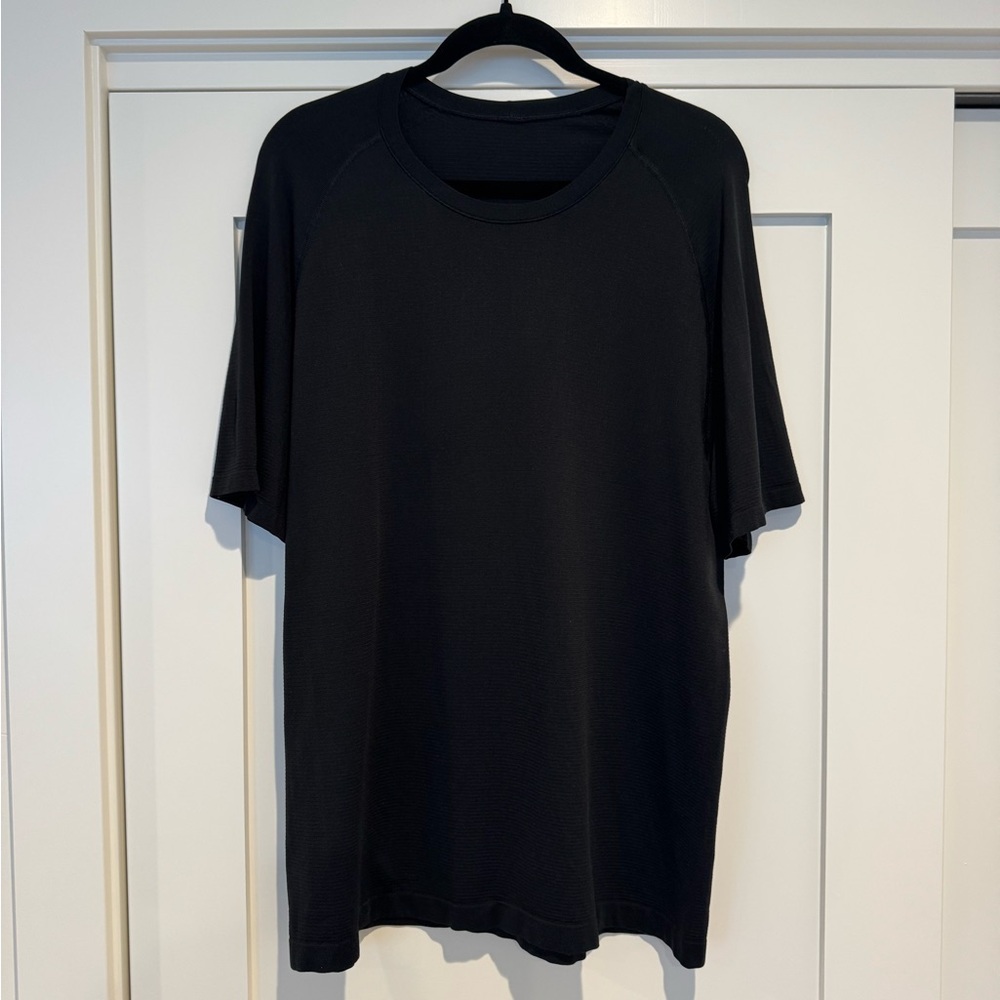 Lululemon Metal Vent Tech T-Shirt Size XL Black